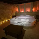 Rose Nest Cave