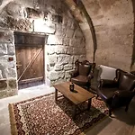 Hotel Rose Nest Cave