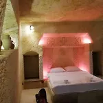 Rose Nest Cave 2*