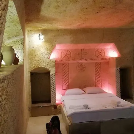 Rose Nest Cave 2*