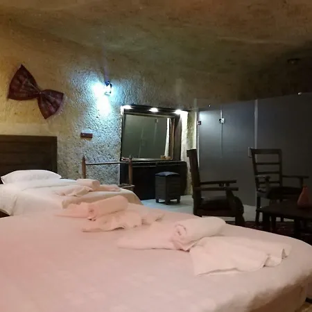 Rose Nest Cave 2*
