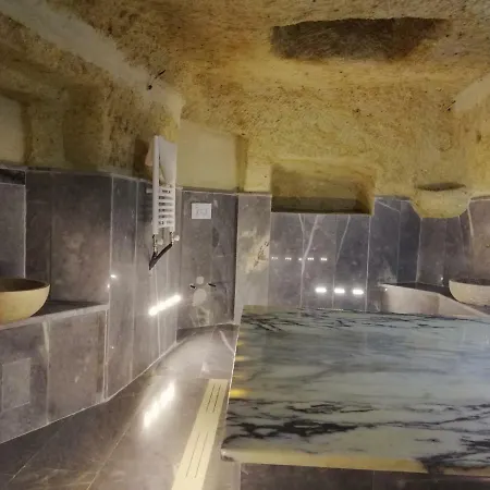 Rose Nest Cave Hotel
