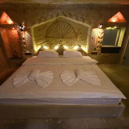 Rose Nest Cave 2*