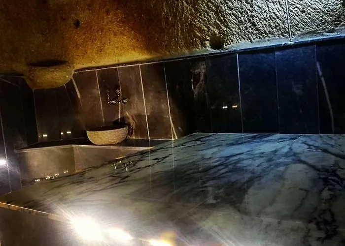 Rose Nest Cave Hotel