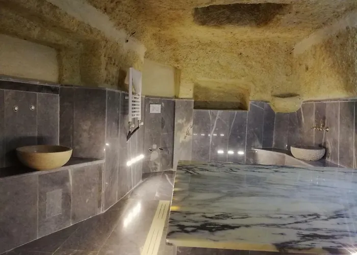 Rose Nest Cave Hotel